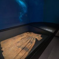 Encontraron un vestido plateado en un naufragio del siglo XVII