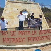 Comunicadores de Oaxaca realizan jornada de protesta por caso Miroslava Breach (Video)
