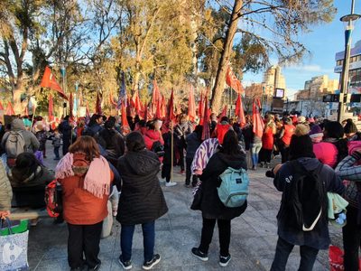 Organizaciones sociales reclaman continuidad laboral y nuevos puestos de trabajo