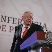 AMLO minimiza "lunes negro" en los mercados mundiales: "no nos afecta tanto"