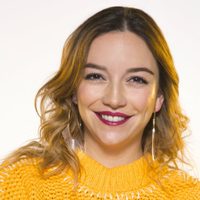 Regina Blandón abre las puertas y queda como Dios la trajo al mundo... ¡Diosa Afrodita!