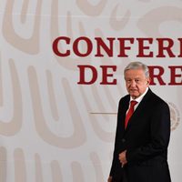 Los 'servidores de la nación” ya no portarán chaleco con mi nombre, dice AMLO