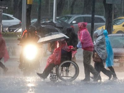 Temporal de lluvias fuertes e intensas de viernes a lunes por la “muy activa” onda tropical 15