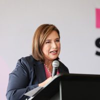 Xóchitl Gálvez se comprometió a cerrar la refinería de Cadereyta