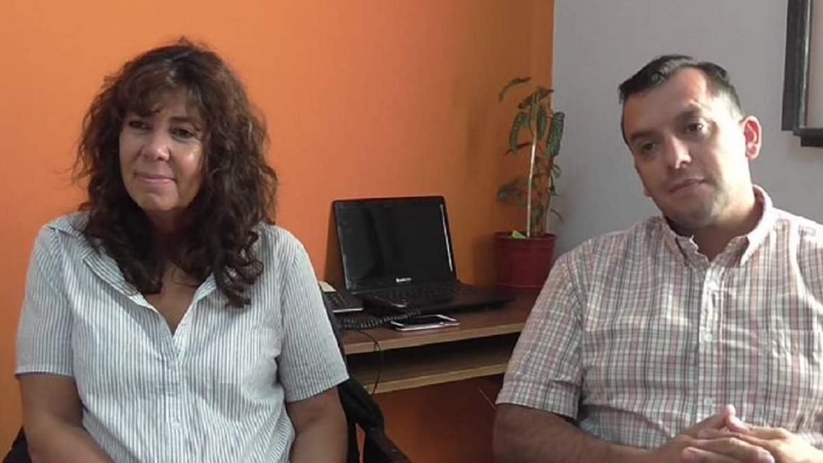 Mariana Peralta y César Luego, secretaria y subsecretario de Desarrollo Humano de Zapala. Fuente: (Twitter).