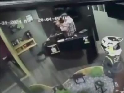 Encargado de la tienda deportiva Fox da brutal golpiza a empleada; está prófugo (Video)