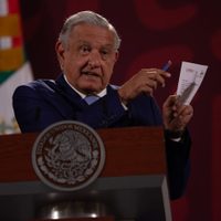 AMLO presentó su declaración patrimonial y reportó un aumento salarial de 61 mil pesos
