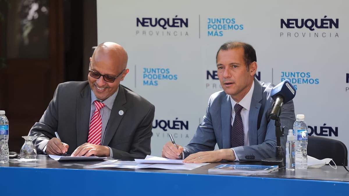 Roberto Valent y Omar Gutiérrez en conferencia de prensa. Fuente: (Twitter)