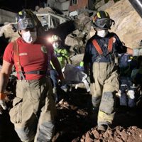 Rescatan los cuerpos de Paola y su hijo, desaparecidos en el cerro del Chiquihuite