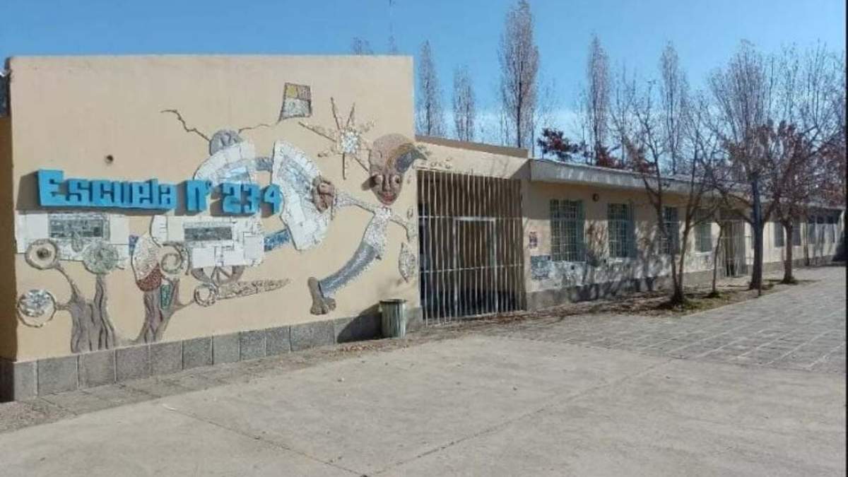 Escuela 234 en Plottier. Fuente: (Facebook)