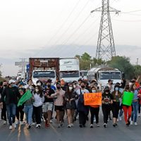 Padres de familia culpan al gobernador: Daños millonarios a la UDLAP