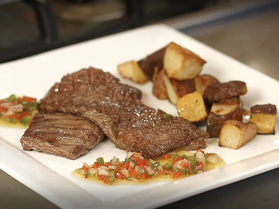 Con 1 papa y 1 entraña: prepará esta divina receta que podés hacer a la parrilla