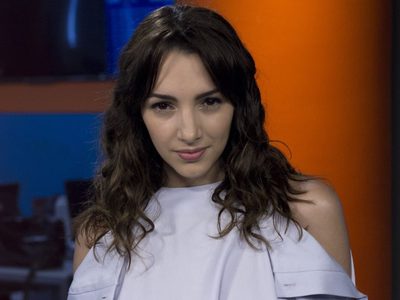 ¡Ojo a lo que se ve! Thelma Fardín empezó el año con un enterizo que olvidó abrochar