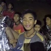 Atrapados en cueva inundada inician clases de buceo para ser rescatados