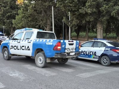 Desde una camioneta le dispararon a un joven y lo hirieron por la espalda