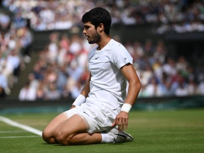 Carlos Alcaraz gana Wimbledon y derrota en juego épico a Novak Djokovic