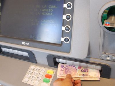 Con aumento, este viernes comienza el pago de haberes a la administración pública municipal
