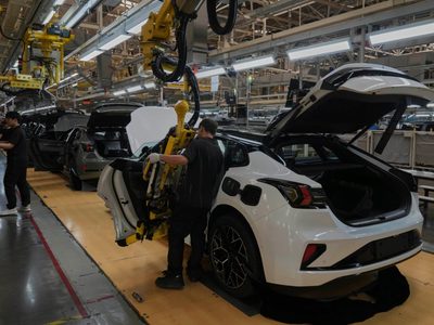 Perspectiva económica de EU y mundial empeora ante aranceles de Trump, dice el FMI