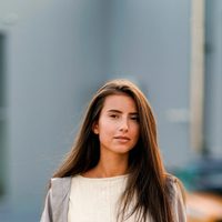 Ni brushing ni alisados: el secreto mejor guardado para un cabello lacio natural