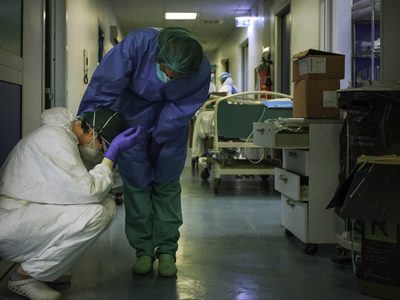 No hay consuelo: murieron dos personas más por coronavirus
