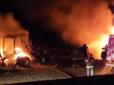Las fuerzas políticas repudiaron el incendio a máquinas viales