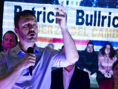 El candidato a vice Luis Petri cerró la campaña de Juntos por el Cambio en Neuquén