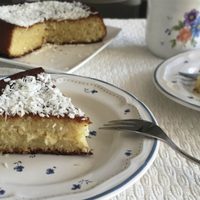 Bizcochuelo jugoso de coco, sin azúcar ni harina: increíblemente delicioso para acompañar con mates