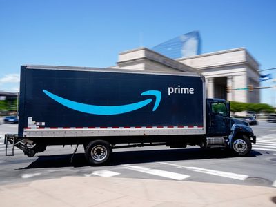Amazon descarta mostrar costos adicionales por aranceles en su sitio en línea