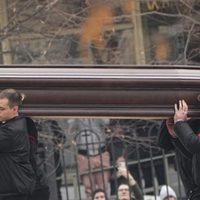 Familiares y seguidores de Navalny despiden al opositor ruso fallecido en prisión