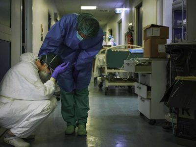 Médicos de Chile en crisis: el 87% está agotado