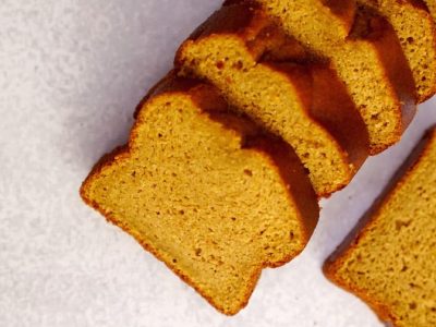 Si tenés 3 huevos y una calabaza, hacé esta receta fácil de bizcocho: te queda esponjoso y jugoso