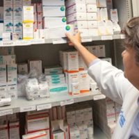 Cofepris advierte sobre ocho distribuidores irregulares de medicamentos
