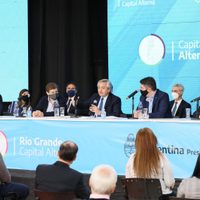 Energía: Darío Martínez firmó un acuerdo con la provincia de Tierra del Fuego