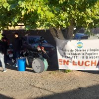 Trabajadores de Sanovo Greenpack realizaron una protesta en Cipolletti por despidos y denuncian irregularidades laborales