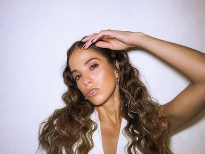 El verano le sienta bien: Cande Molfese dio cátedra de estilo con sus originales microbikinis