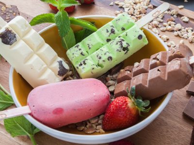Chau a los bazares y a gastar plata: en pocos pasos, creá un hermoso portamacetas con paletas de helado