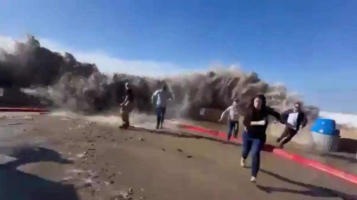 Pánico en California por olas gigantes