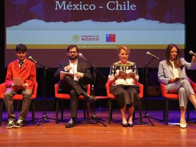 Gutiérrez Müller conmemoró el centenario de la poeta Gabriela Mistral en Chile