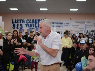 El mensaje de Peressini a Figueroa en Plottier: “Acá nadie se le va a parar de manos”