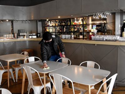 Discriminación y denuncia en un bar de Cipolletti: qué sucedió
