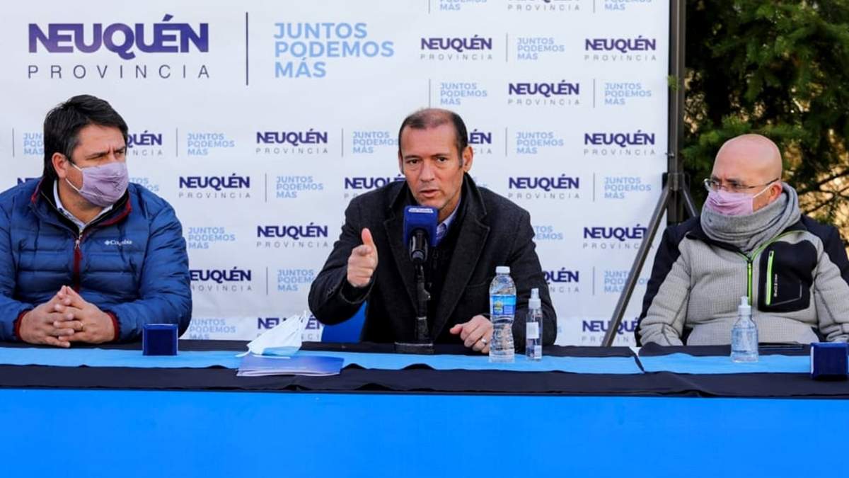 Omar Gutiérrez junto a Mariano Gaido y Mauro Millán. Fuente: (Twitter)