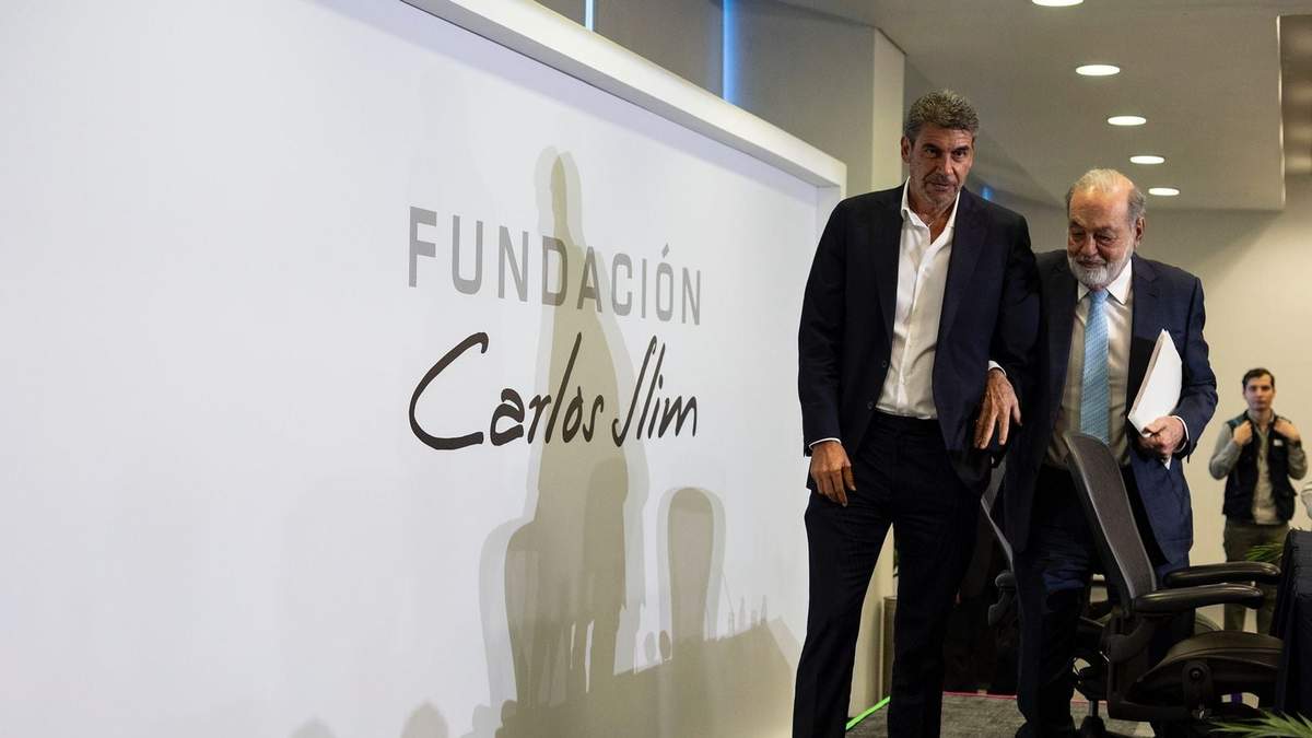 Arturo Elías Ayub y Carlos Slim