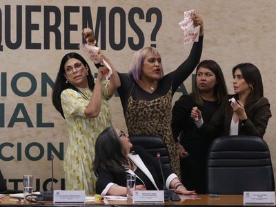 A gritos, la diputada María Clemente interrumpe foros y reclama a la ministra Norma Piña (Video)