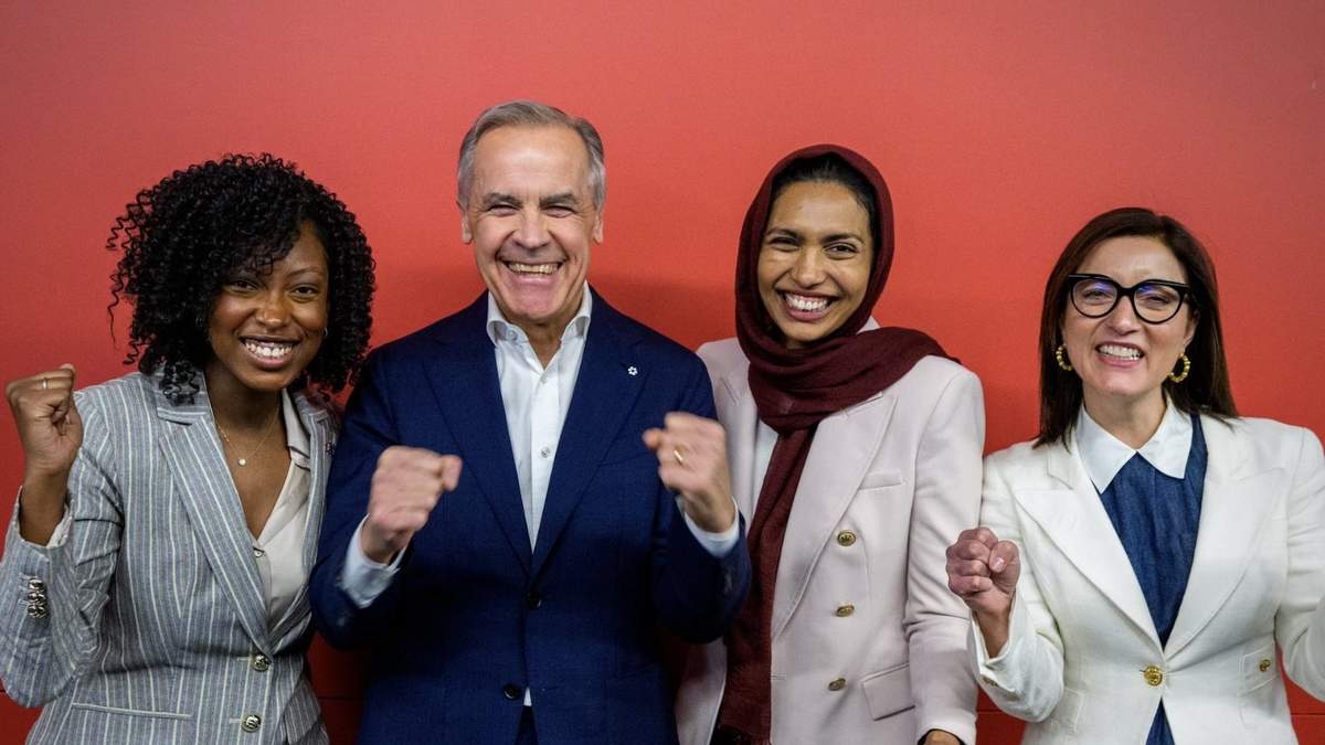 Mark Carney y las candidatas Tatiana Auguste (Terrebonne), Doly Begum (Scarborough Southwest) y Danielle Martin (University-Rosedale)