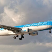 ¡Medida excepcional! Salen dos vuelos de Aerolíneas para repatriar argentinos