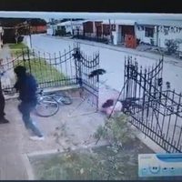 Nieto da golpiza a su abuelo y éste lo mata a tiros en Argentina (Videos)