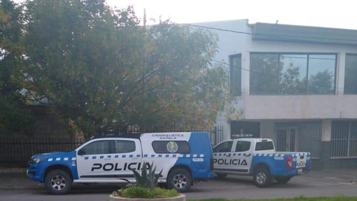 Allanamiento en Zapala. Fuente: (Twitter)