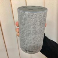 Amazon graba las conversaciones de Alexa con sus usuarios