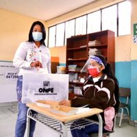 Keiko Fujimori pide la nulidad de 200 mil votos por "irregularidades"