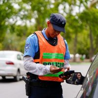 Trágico accidente en Maipú: un joven murió en colisión con un colectivo
